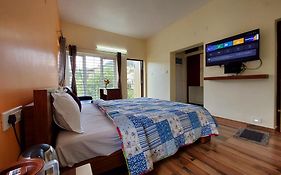 Serenity Inn - Rose Garden